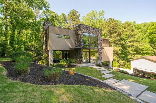 643 Larchmont Circle NW, Atlanta, GA 30318