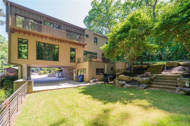 643 Larchmont Circle NW, Atlanta, GA 30318