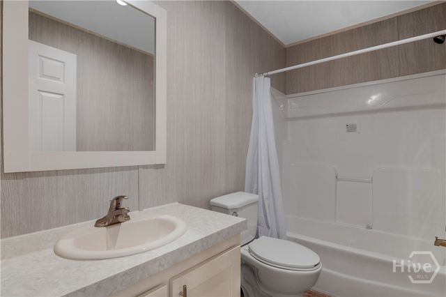 6223 E Oglethorpe Highway, Midway, GA 31320