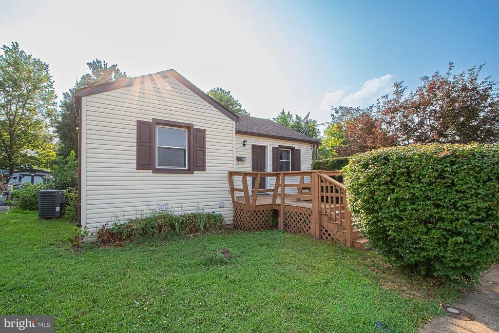646 BELAIR AVE, Front Royal, VA 22630
