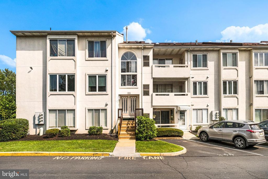 129 BENJAMIN CT #F129, PHILADELPHIA, PA 19114 — photo 2