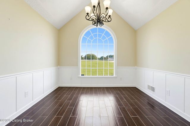 287 Cedar Place Dr, Shepherdsville, KY 40165