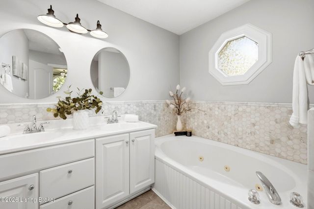 287 Cedar Place Dr, Shepherdsville, KY 40165