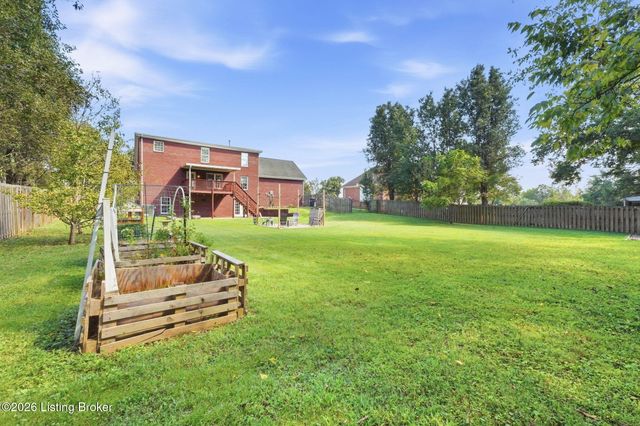287 Cedar Place Dr, Shepherdsville, KY 40165