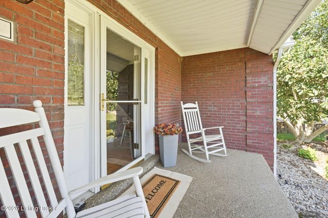 287 Cedar Place Dr, Shepherdsville, KY 40165
