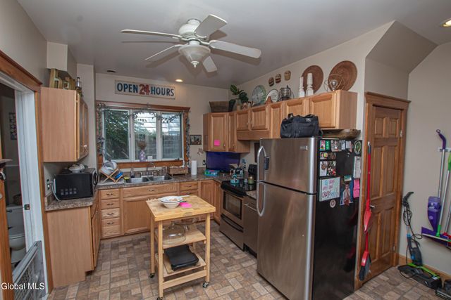 31 Dewitt Street, Amsterdam, NY 12010