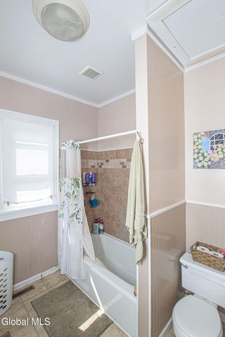 31 Dewitt Street, Amsterdam, NY 12010