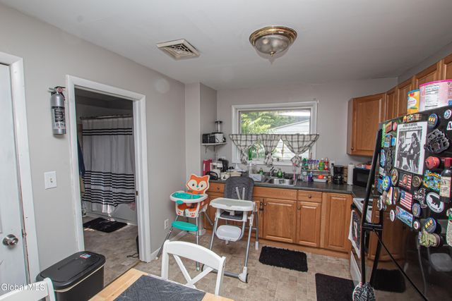 31 Dewitt Street, Amsterdam, NY 12010