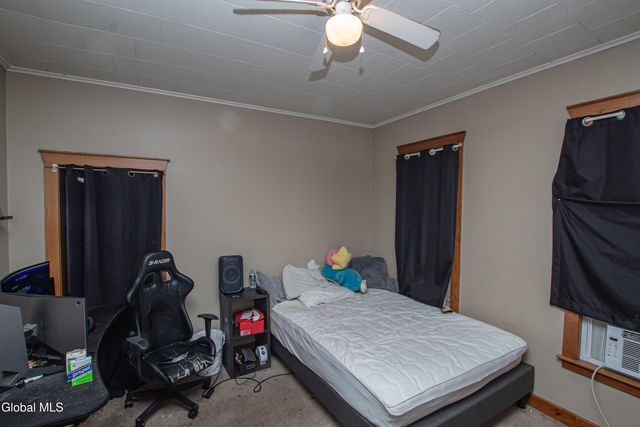 31 Dewitt Street, Amsterdam, NY 12010