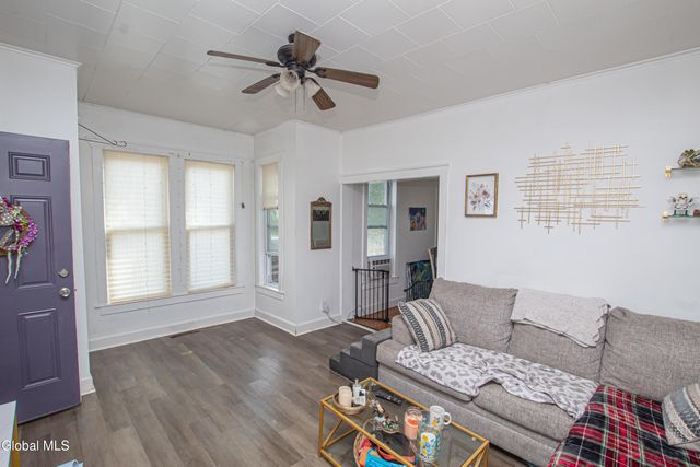 31 Dewitt Street, Amsterdam, NY 12010