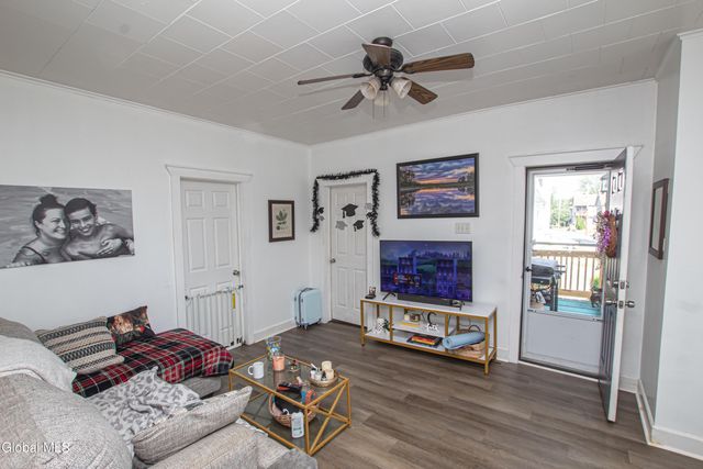 31 Dewitt Street, Amsterdam, NY 12010