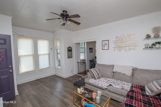 31 Dewitt Street, Amsterdam, NY 12010