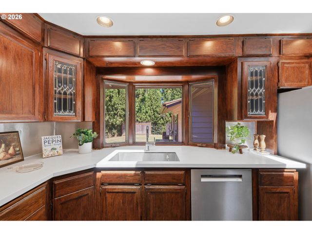 2729 13TH Ave, Forest Grove, OR 97116