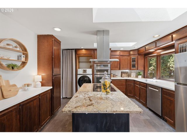 2729 13TH Ave, Forest Grove, OR 97116