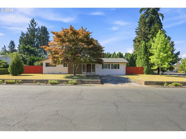 2729 13TH Ave, Forest Grove, OR 97116