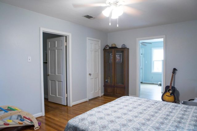 205 S Porter ST, Lampasas, TX 76550