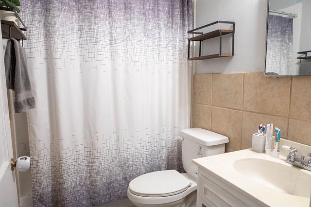 205 S Porter ST, Lampasas, TX 76550