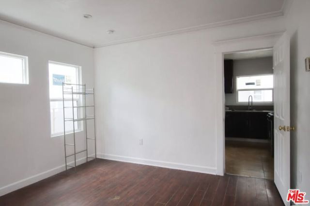 1056 W 42nd Place, Los Angeles, CA 90037