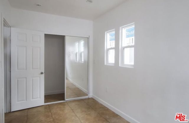 1056 W 42nd Place, Los Angeles, CA 90037