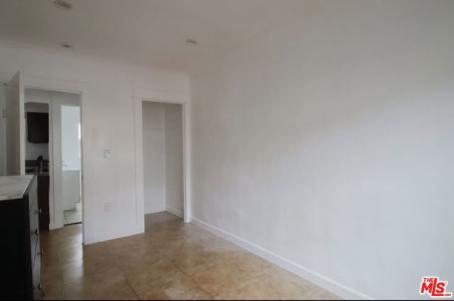 1056 W 42nd Place, Los Angeles, CA 90037