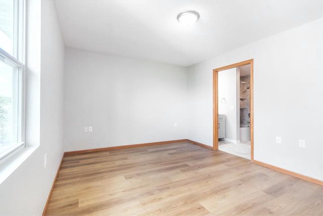 2414 Commercial Avenue, Madison, WI 53704