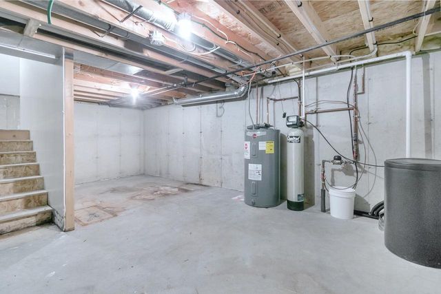 2414 Commercial Avenue, Madison, WI 53704