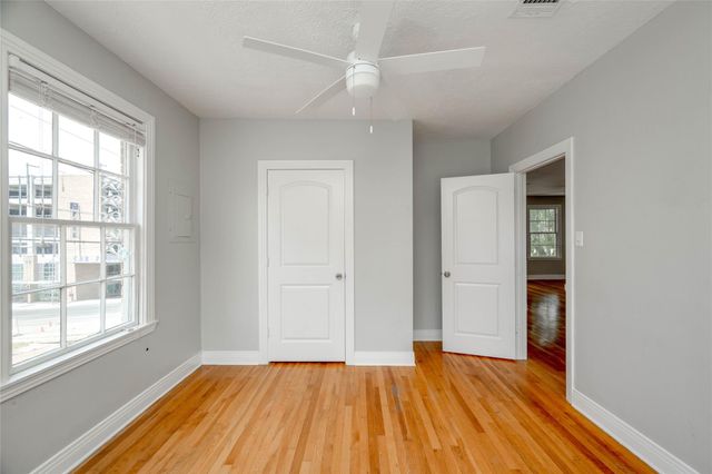 807 W 12th ST B, Austin, TX 78701