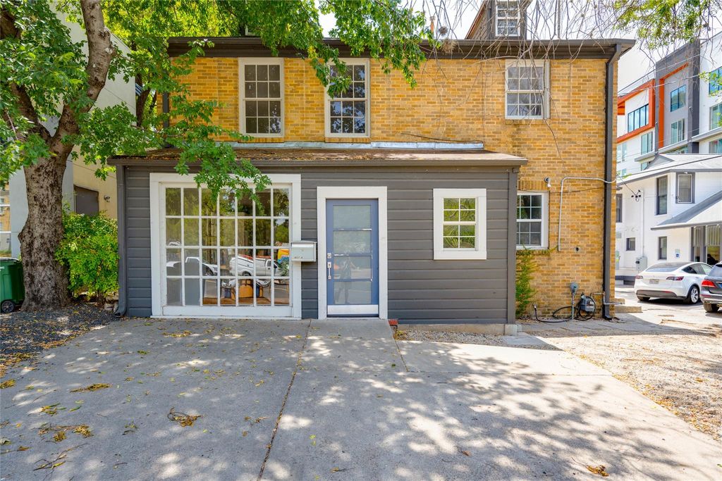 807 W 12th ST B, Austin, TX 78701