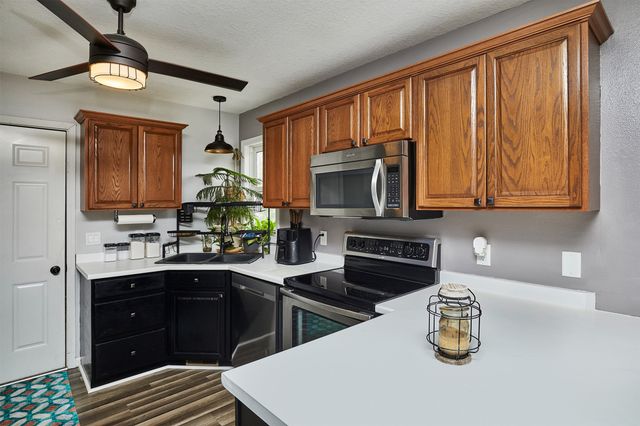 1918 Swan Court, Norwalk, IA 50211