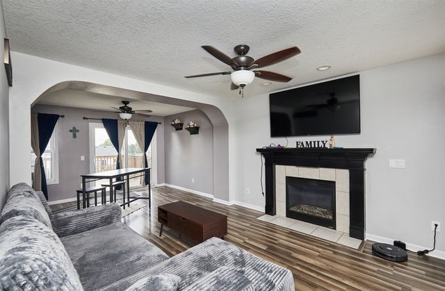 1918 Swan Court, Norwalk, IA 50211