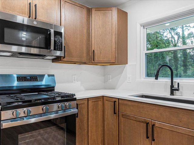 2092 Redbud SW Court, Marietta, GA 30008