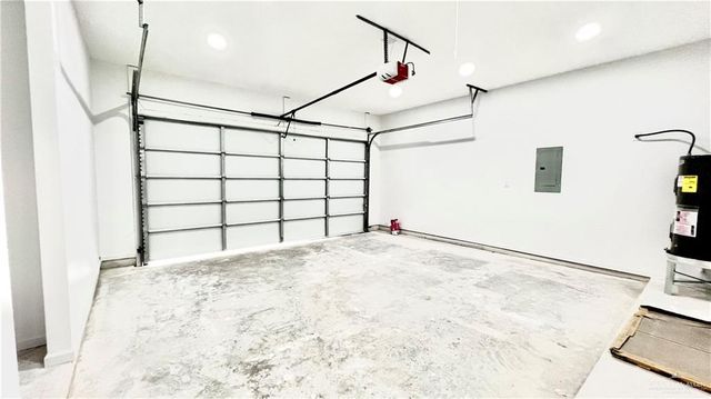 100 Brooks S Circle, La Feria, TX 78559