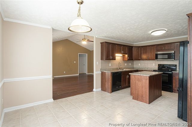 5529 Walking Trail Way, Hope Mills, NC 28348
