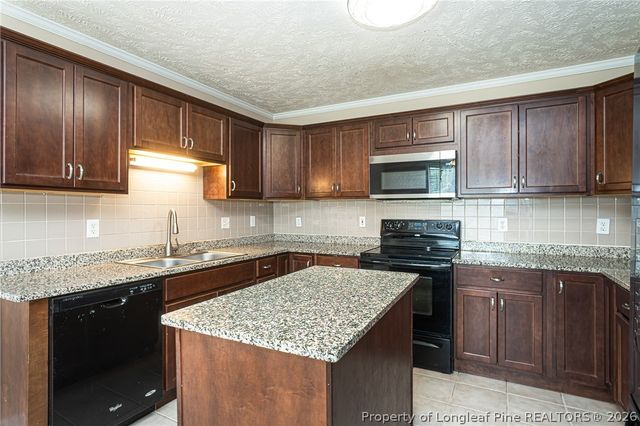 5529 Walking Trail Way, Hope Mills, NC 28348