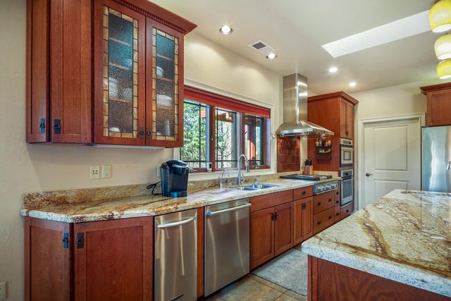 5603 Gold Mountain, Mountain Ranch, CA 95246