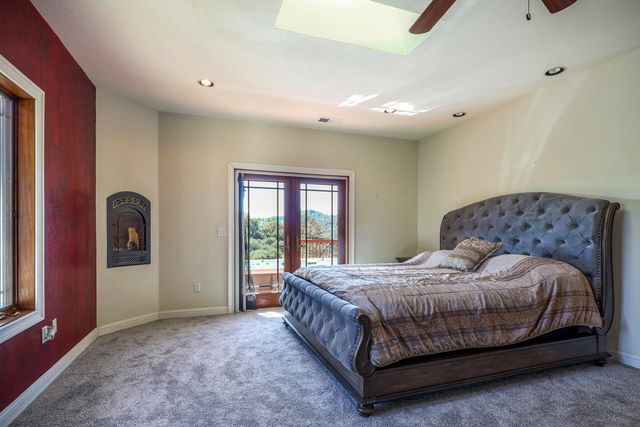 5603 Gold Mountain, Mountain Ranch, CA 95246