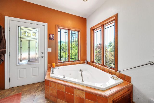 5603 Gold Mountain, Mountain Ranch, CA 95246