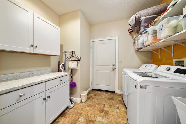 5603 Gold Mountain, Mountain Ranch, CA 95246