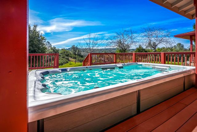 5603 Gold Mountain, Mountain Ranch, CA 95246