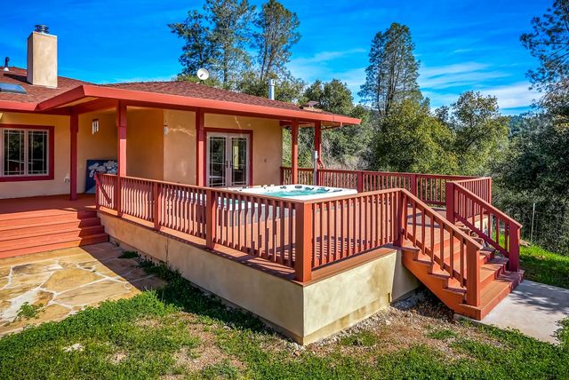 5603 Gold Mountain, Mountain Ranch, CA 95246