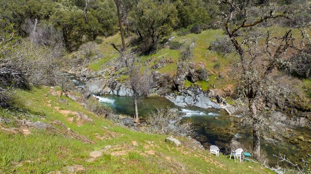 5603 Gold Mountain, Mountain Ranch, CA 95246