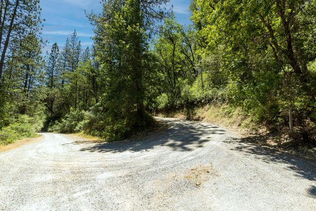 5603 Gold Mountain, Mountain Ranch, CA 95246