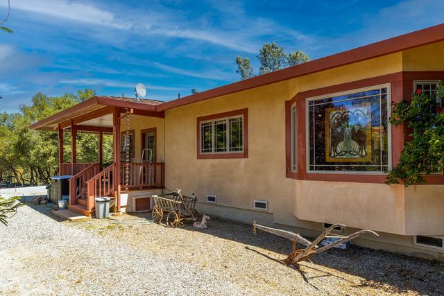 5603 Gold Mountain, Mountain Ranch, CA 95246
