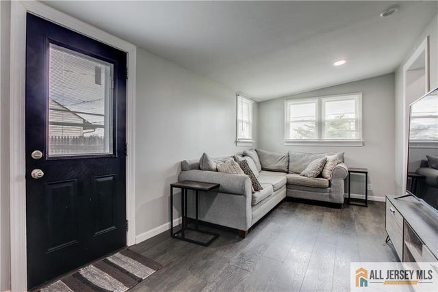 509 New Durham Road, Piscataway, NJ 08854