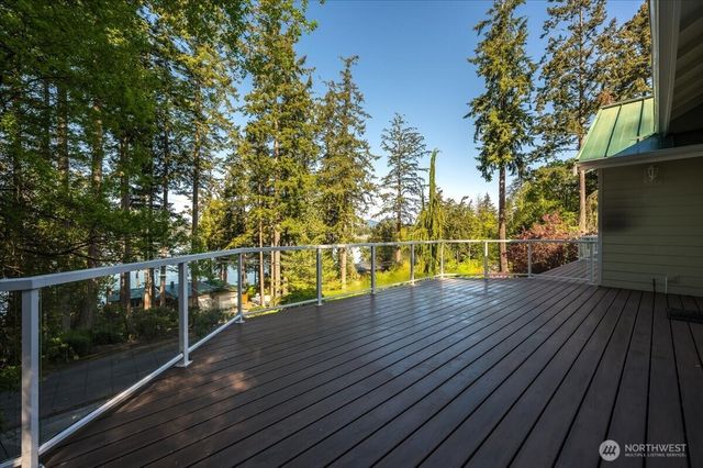 17340 Maple Lane, La Conner, WA 98257