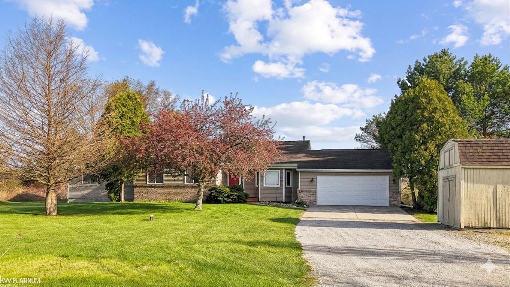 6550 Lapeer Road, Clyde, MI 48049