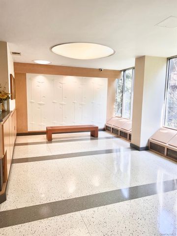 138-10 Franklin Avenue 10G, Flushing, NY 11355