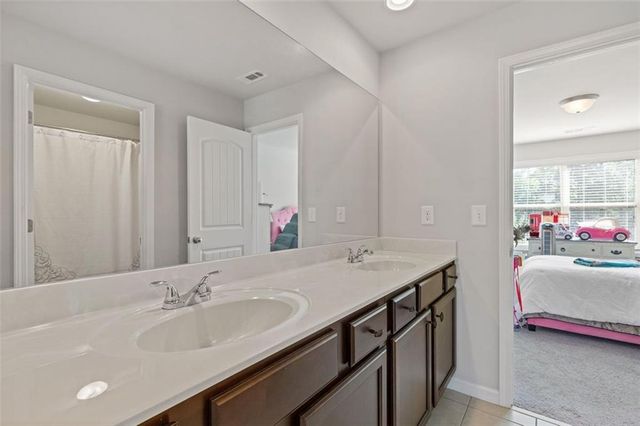 4279 TWO BRIDGE Drive, Buford, GA 30518