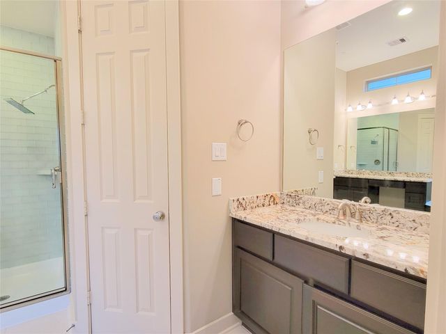 1237 Hobbs Reach Lane, Houston, TX 77008