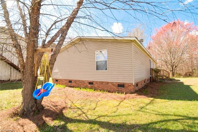 5600 Bunch Road, Oak Ridge, NC 27310